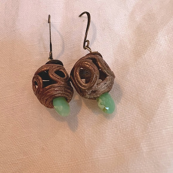 Peruvian Opal and African metal bead - Picture 3 of 4